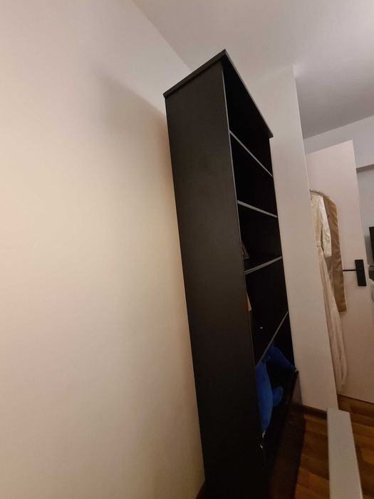 Biblioteca din lemn de brad