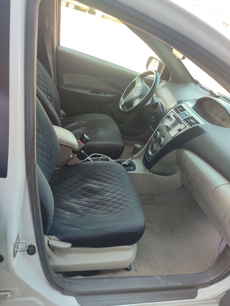 Toyota yaris sotiladi