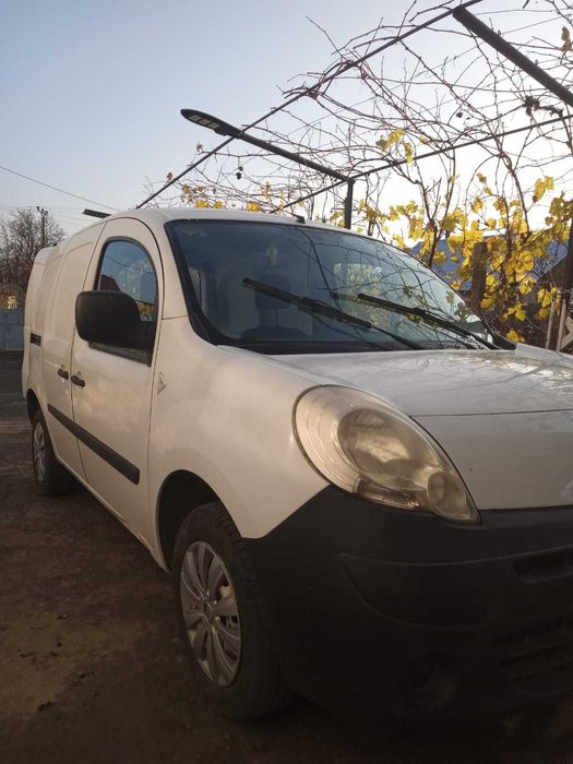 Vând Renault kangoo
