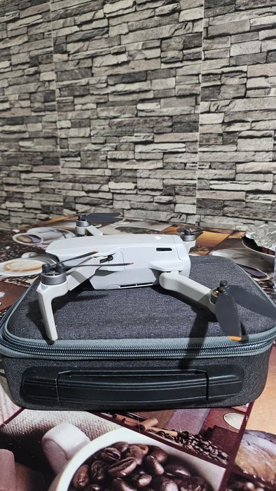 Drona DJI MINI 2