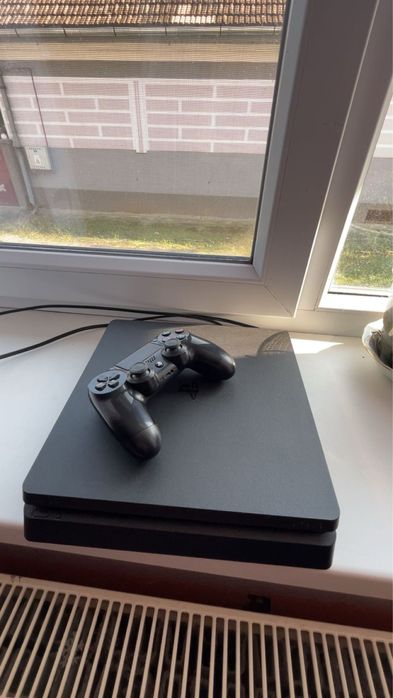 Vand ps 4 in stare perfecata de functionare