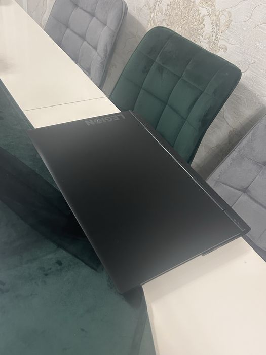 Laptop Lenovo I7 9th gen