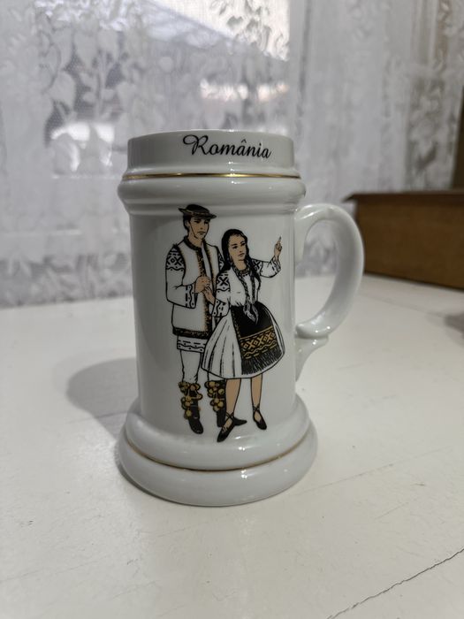 Halba de bere cu desen traditional