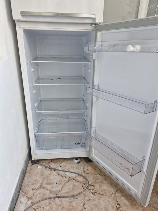 Хладилник с камера BEKO