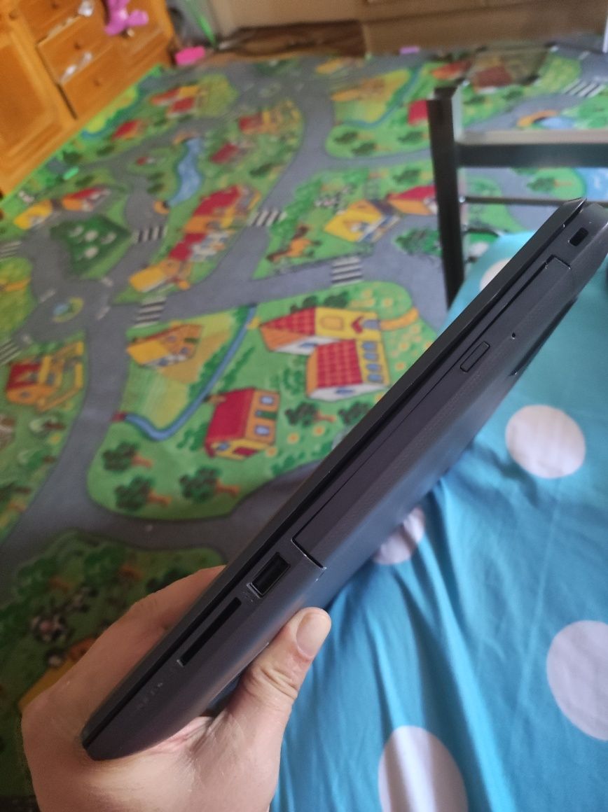 Vând HP i3 ddr4 ssd