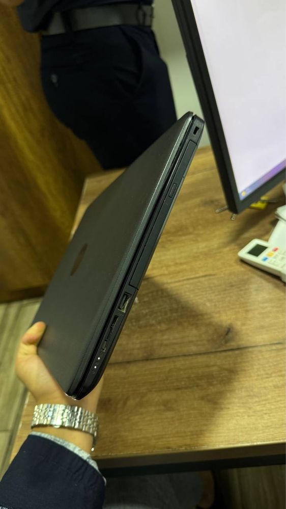hp core i3 holati yahshi 4/256
