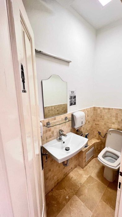 De inchiriat birou de 230 mp in centrul orasului