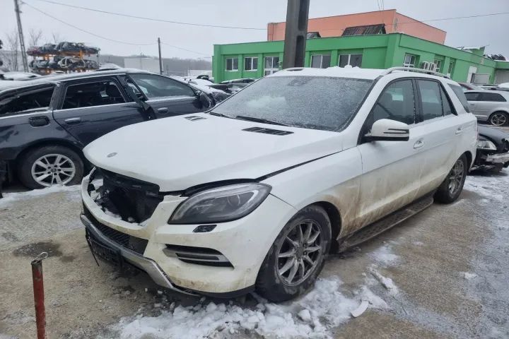 Aripa stanga dreapta fata spate soft close portbagaj fete usi Mercedes ML350 w166 motor 3.0cdi dezmembrez