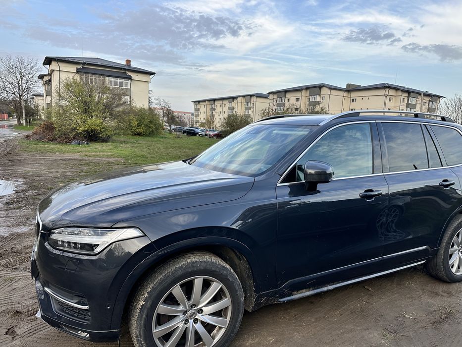 Volvo XC90 Momentum