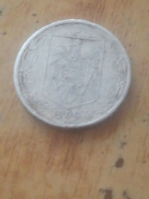 Moneda 500 lei anul 1999 preț 700 lei