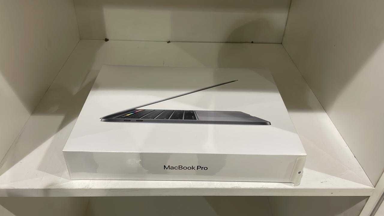 Apple MacBook Pro 13.3″, i5 2GHz,qc,16GB,1Tb SSD ,model A2251