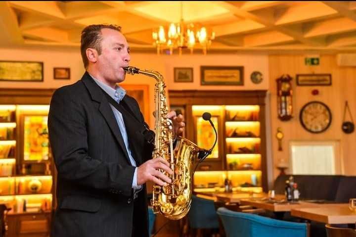 Saxofonist nunti, botezuri, cafenele, restaurante.