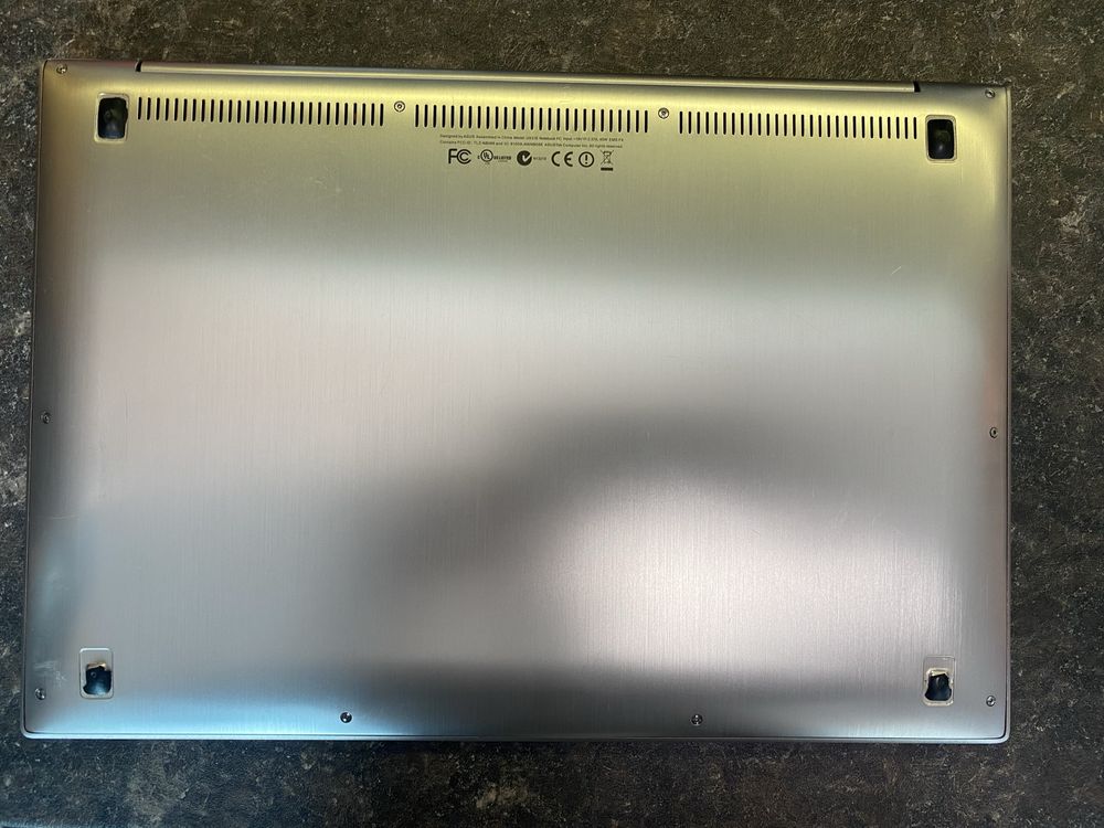 Продавам Лаптоп Asus Zenbook UX31E