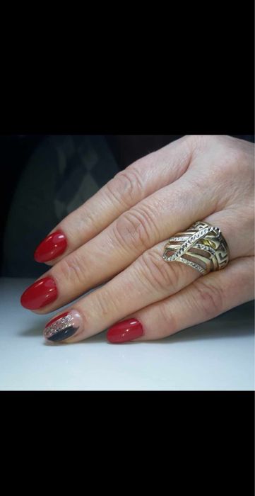 Manichiură / Pedichiură