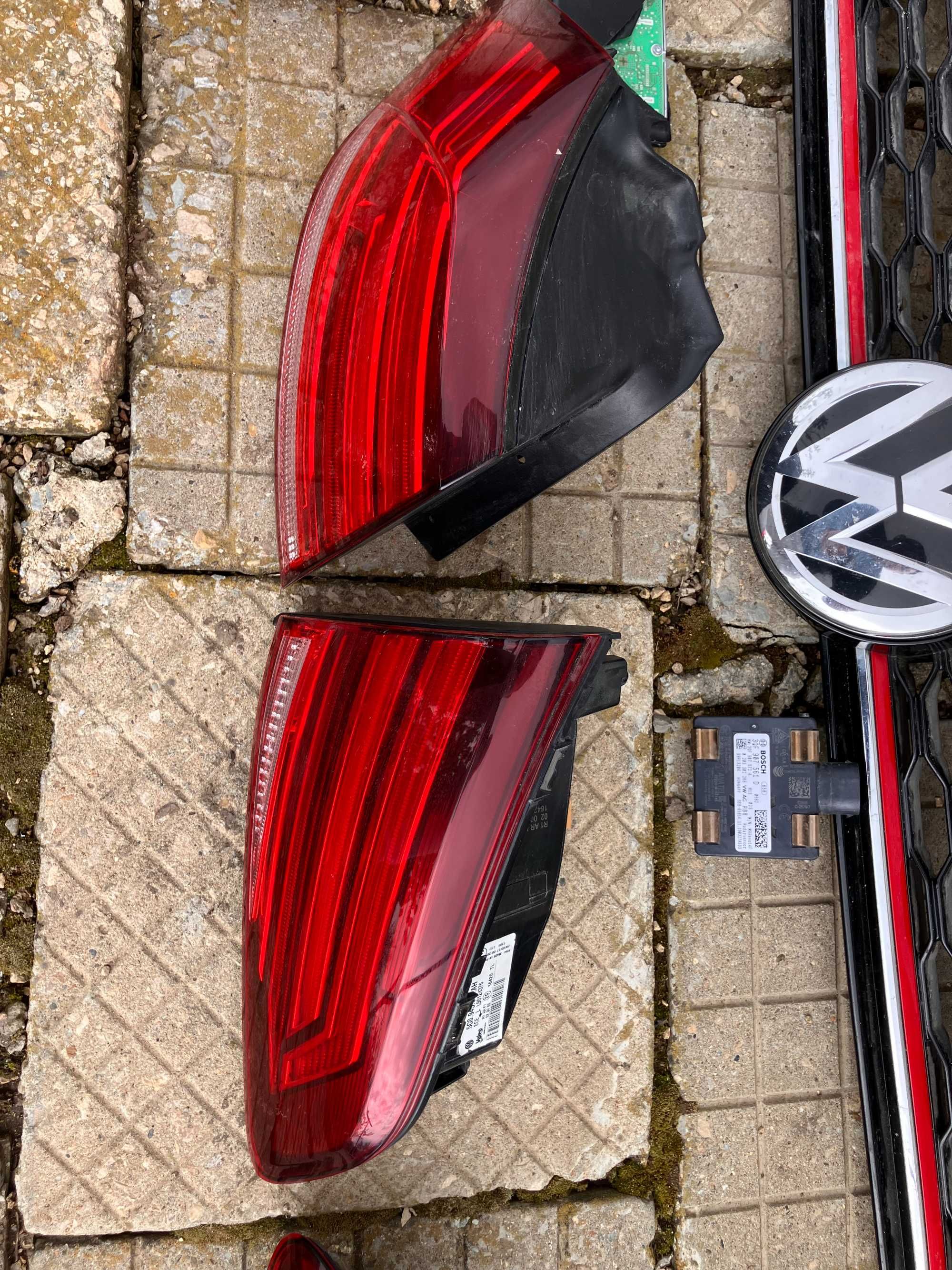 Части за Vw Golf 7 Фолксваген Голф - капак,стопове,фарове,дистроник