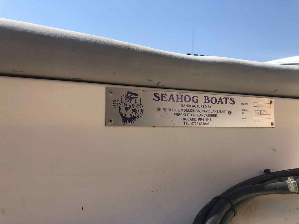 Моторна Seahog лодка с колесар