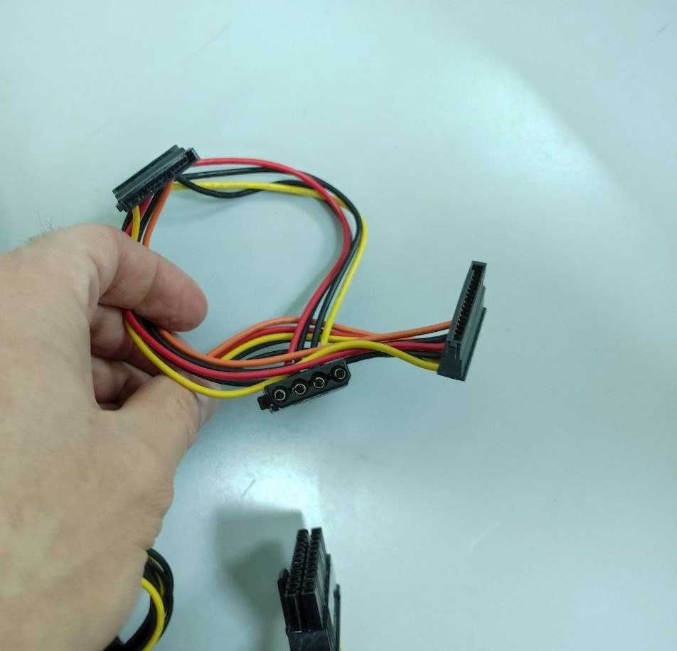 Блок Питания AeroCool VP-550, в отличном состоянии