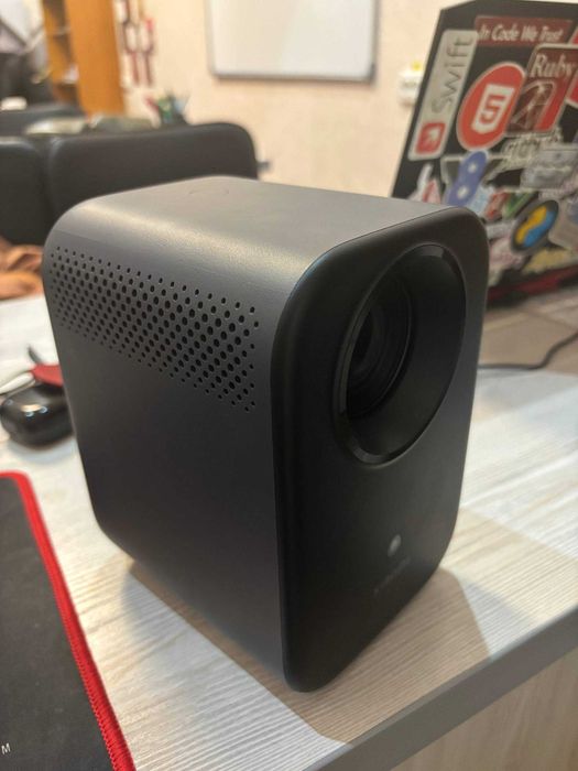 Продается проектор XIAOMI Smart Projector L1