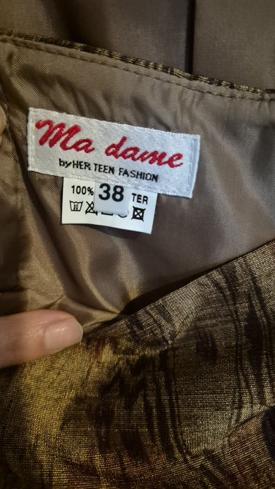 Costum damă cu fustă Ma Dame