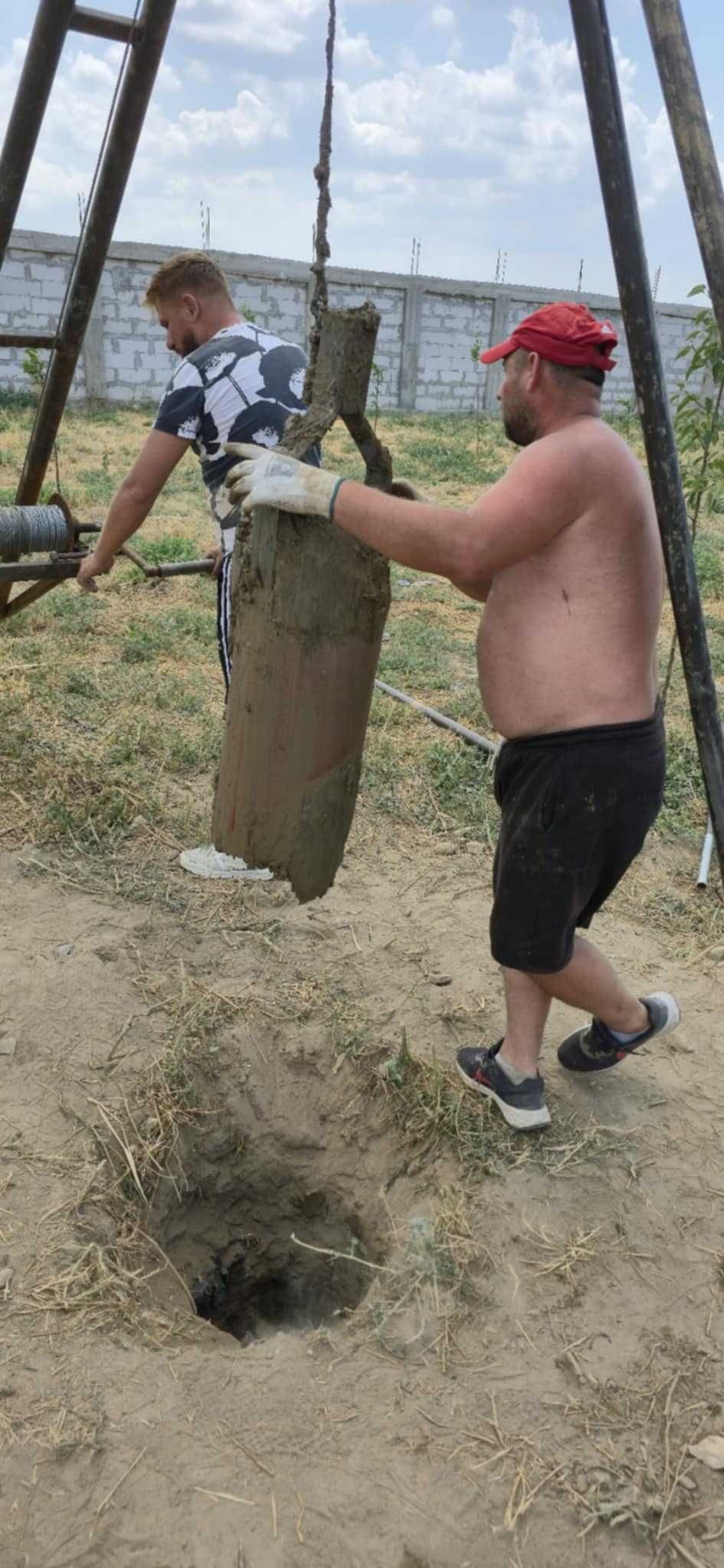 Executăm foraje puțuri