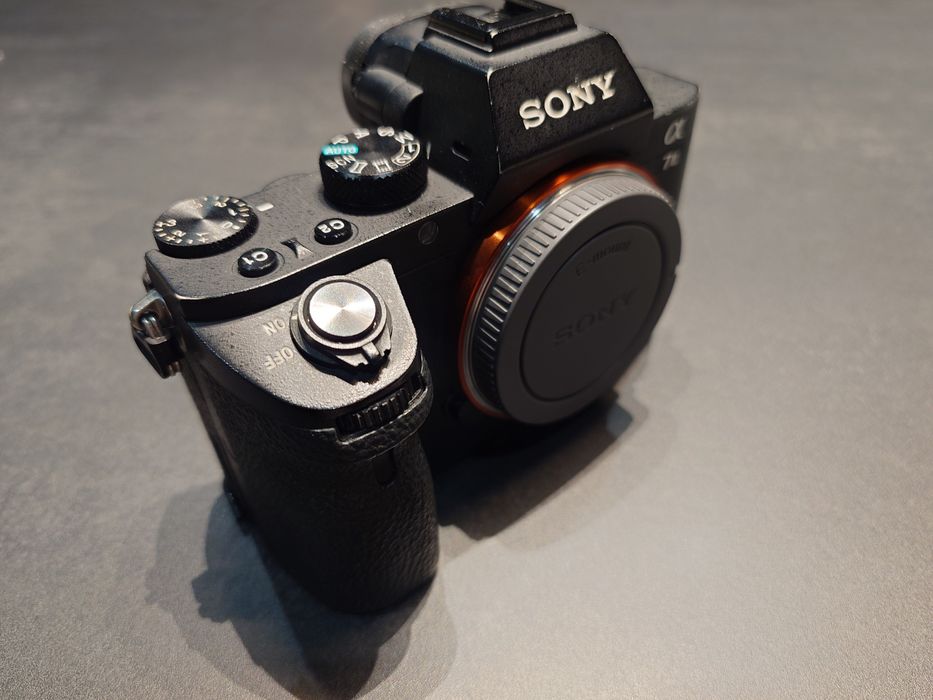 Sony A7 II si cinci baterii