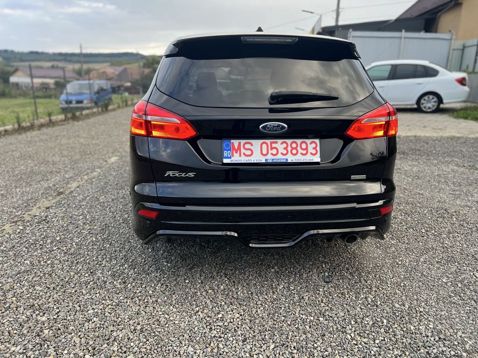 Ford Focus ST LINE 1.5 benzina automat
