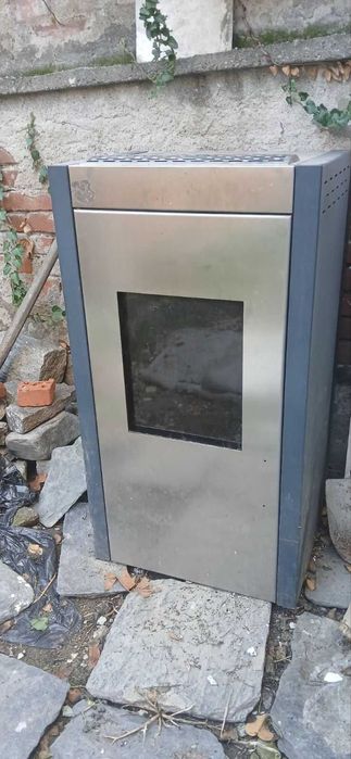 Пелетна камина с водна риза