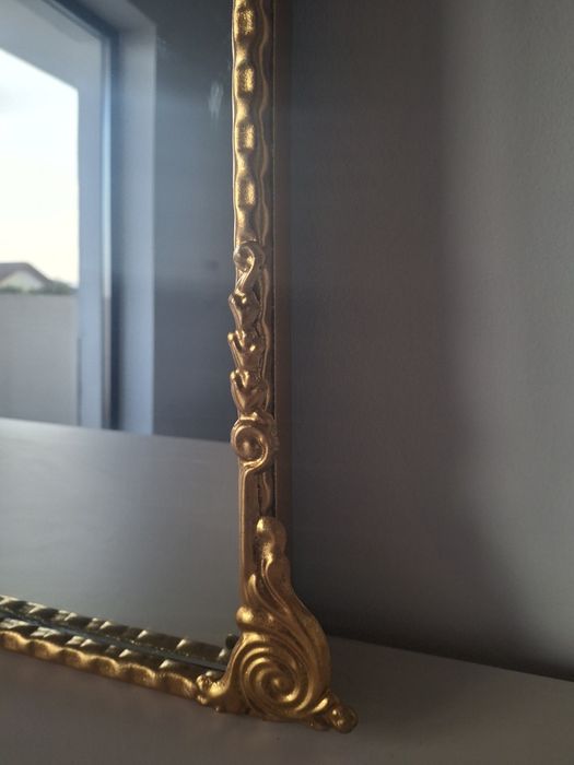 Oglinda clasic- modernă