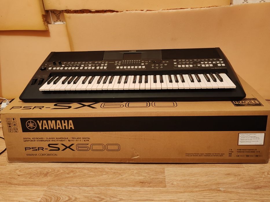 Синтезатор YamahaSx600