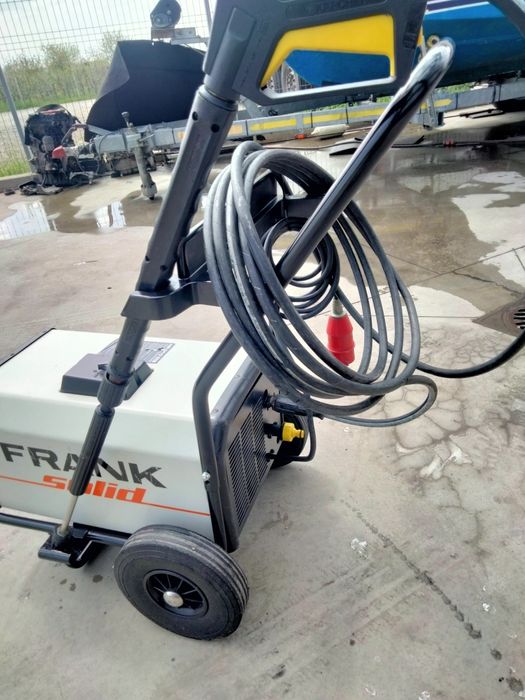 Aparat profesional de spălat cu presiune  380v-160 bari