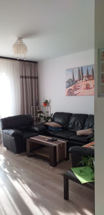 Închiriez garsoniera