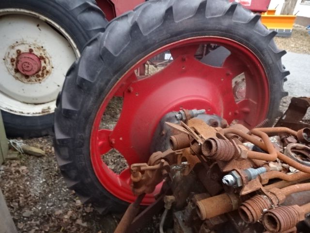 Dezmembrez tractor Fendt 600,611,612,614,615