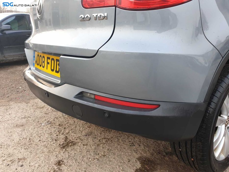 Bara Spoiler Spate cu Locas Senzori Parcare Volkswagen Tiguan 2007 - 2011 Culoare LR7N
