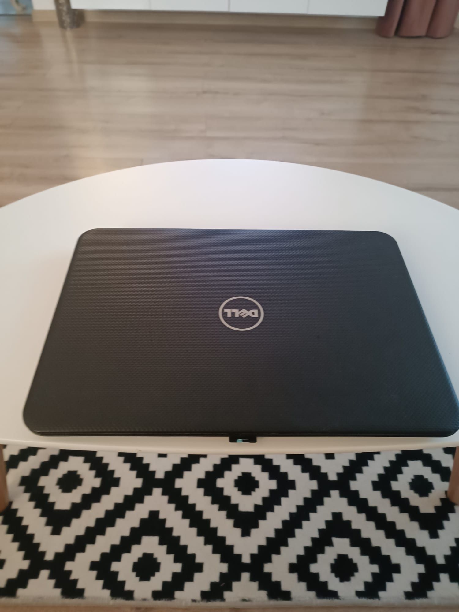 Laptop DELLl Intel Core i 5 ,1.8 GHz,4GB