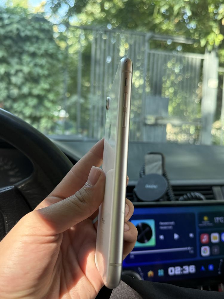 iPhone Xr в идеальном состоянии