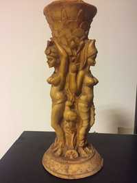 Vaza Ornament cu 3 Statuete feminine in relief , model deosebit
