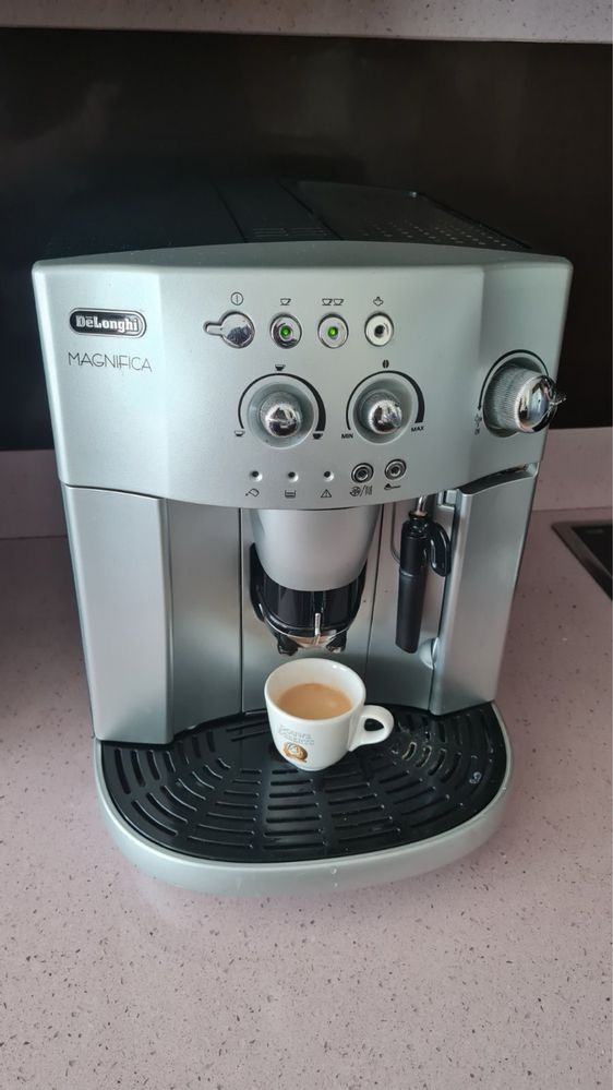 Кафемашина DeLonghi