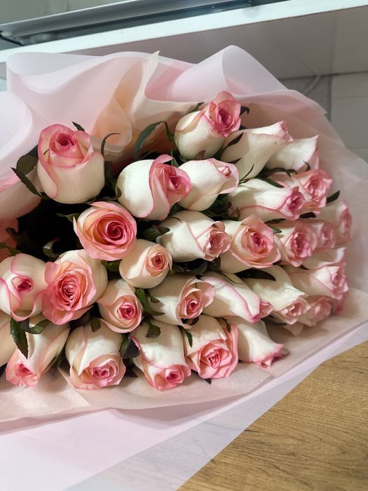 Продам шикарный букет из роз