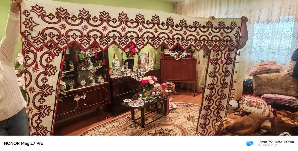 Vând cusături de mână