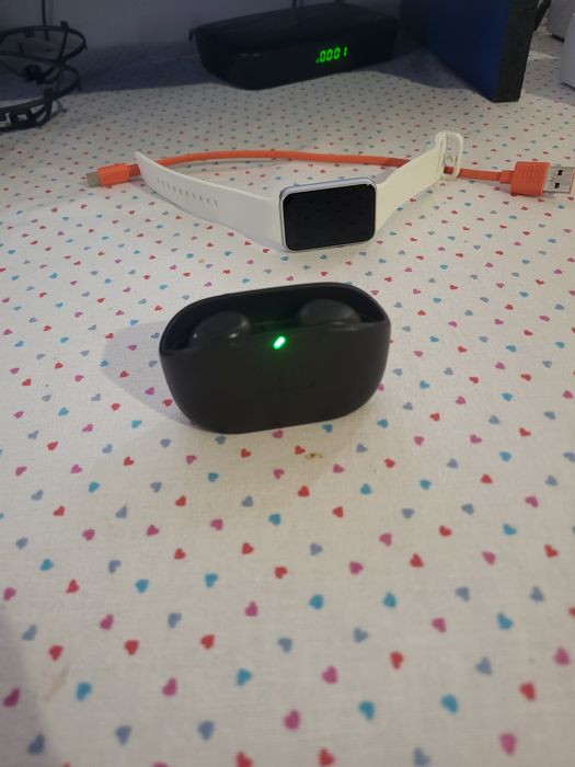 Casti Jbl wave buds
