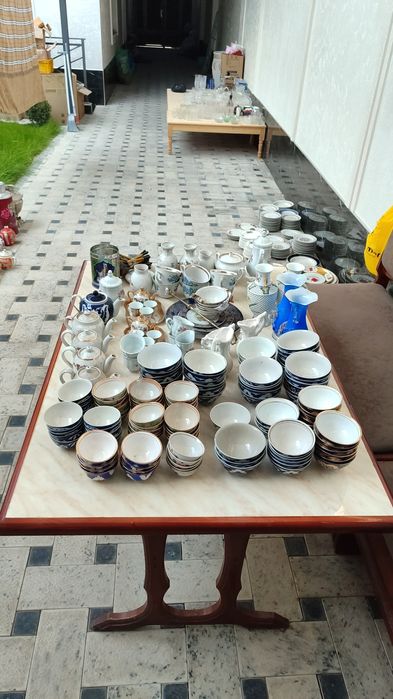 Chinni va hrustal Idishlar samovar sotiladi