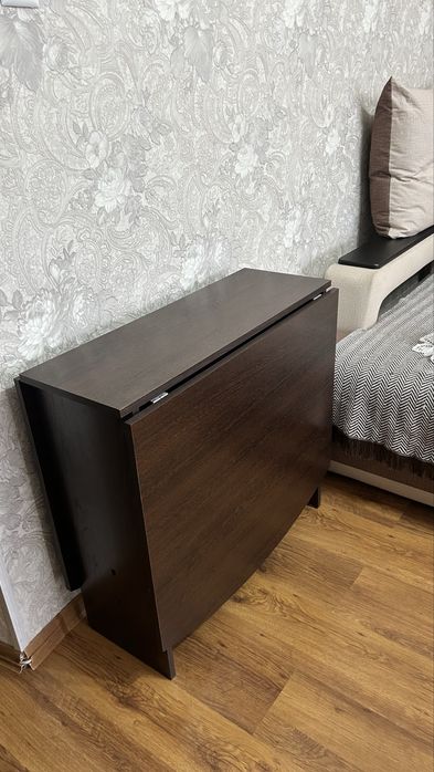 Продается стол в хорошем качестве раскладной