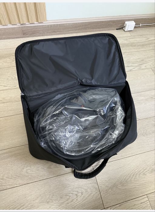 Продам оригинальную зарядку 3 квт от Zeekr 001