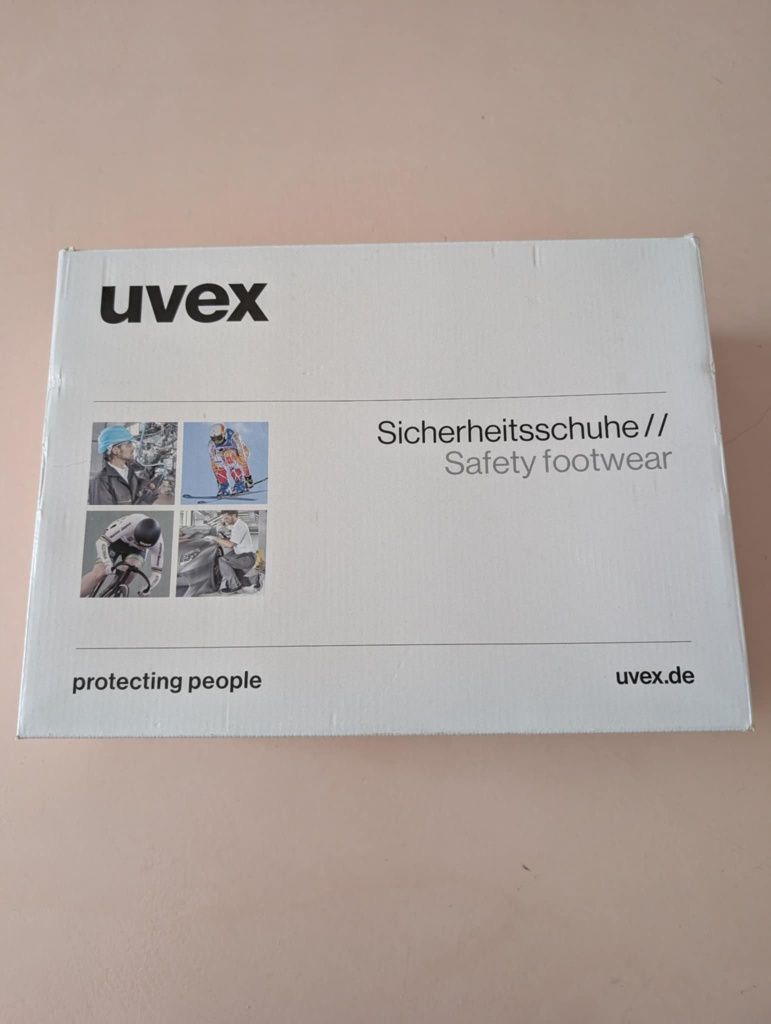 Работни обувки uvex