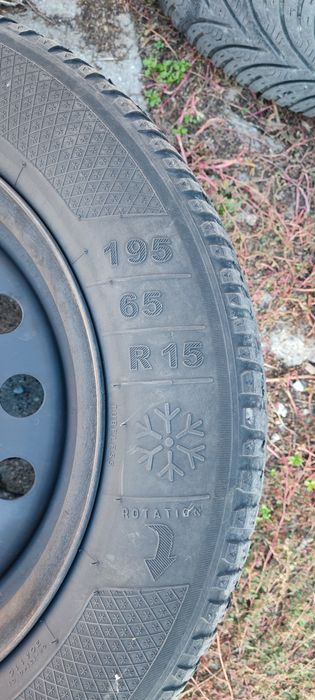 4 бр. джанти с гуми за Nissan 15x5.5x114.3x60 eт.40