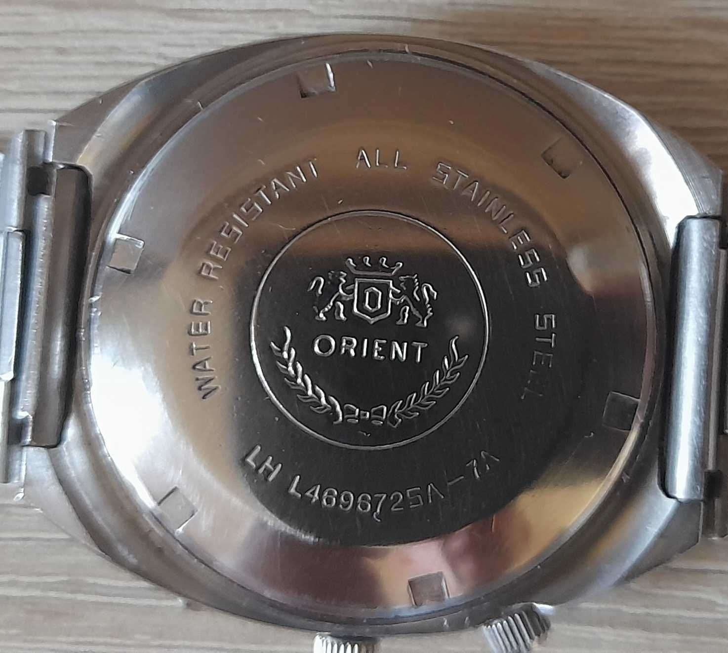 Ceas Orient Multi Year Calendar Automatic din anii '70  verde  superb
