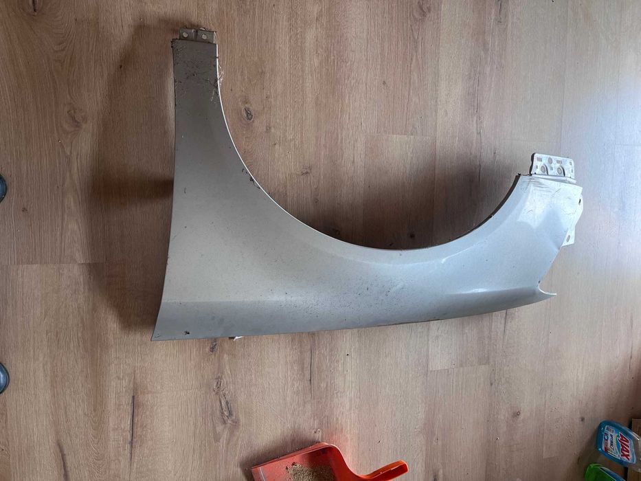 Aripa stanga fata passat B6 originala