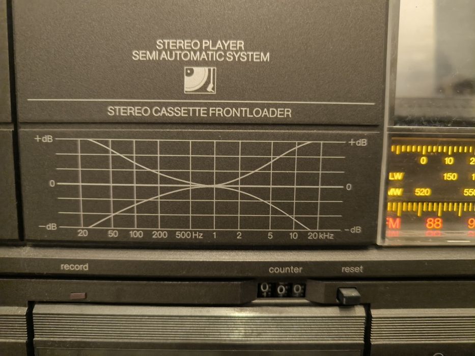 Schneider TEAM24 combina cu amplificator pick-up radio casetofon