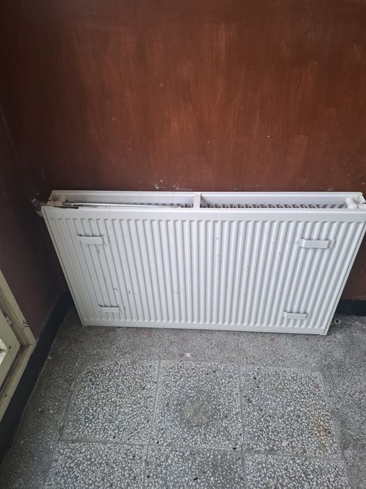 Продавам панелен радиатор
