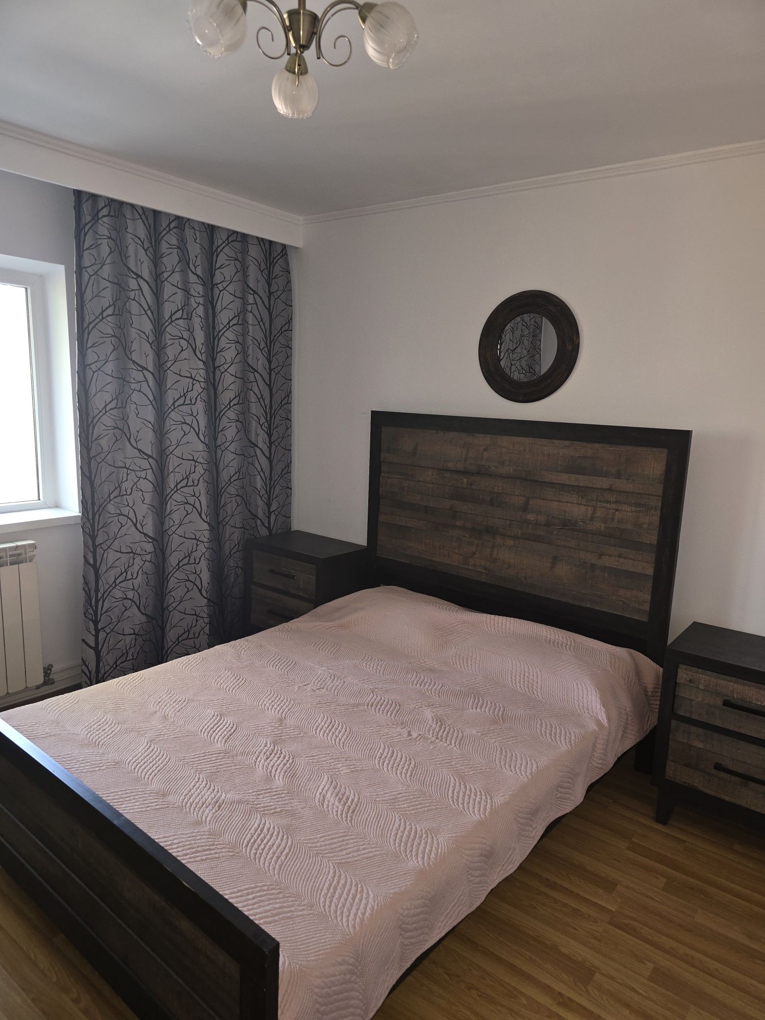 Închiriez apartament 3 camere